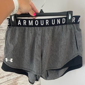 Under Armor Shorts - Medium
